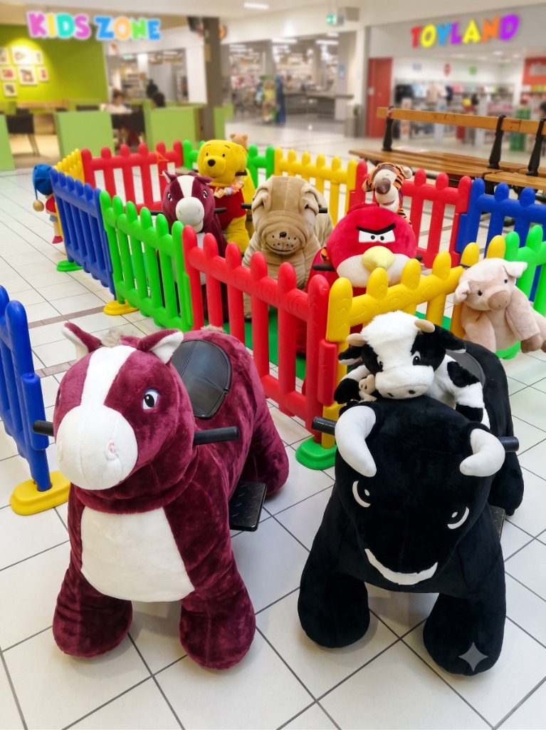 Peluches motorisées et châteaux gonflables Genève Carouge Meyrin